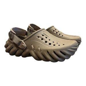 Crocs Khaki Echo Clogs Men’s SZ 7 Women’s SZ 9